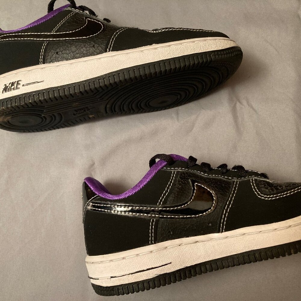 Little Girl's 13C Nike LV8 Sneakers Like New